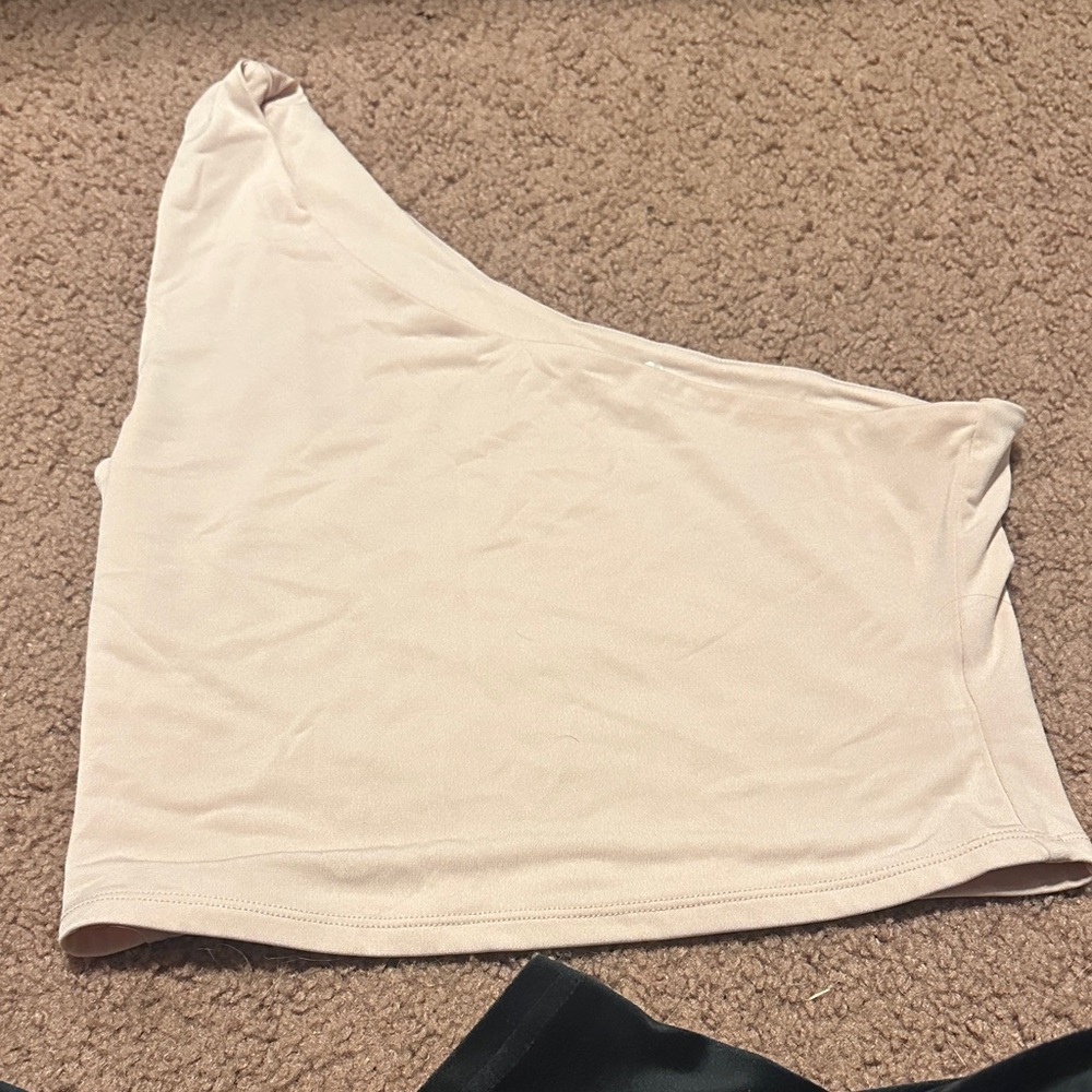 Love Tree Cream One-Shoulder Crop Top